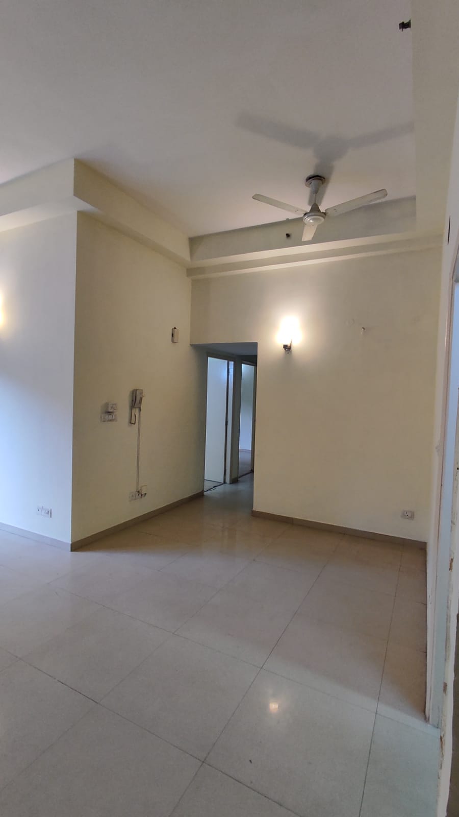 3 bhk flat for rent dlf moti Nagar new delhi